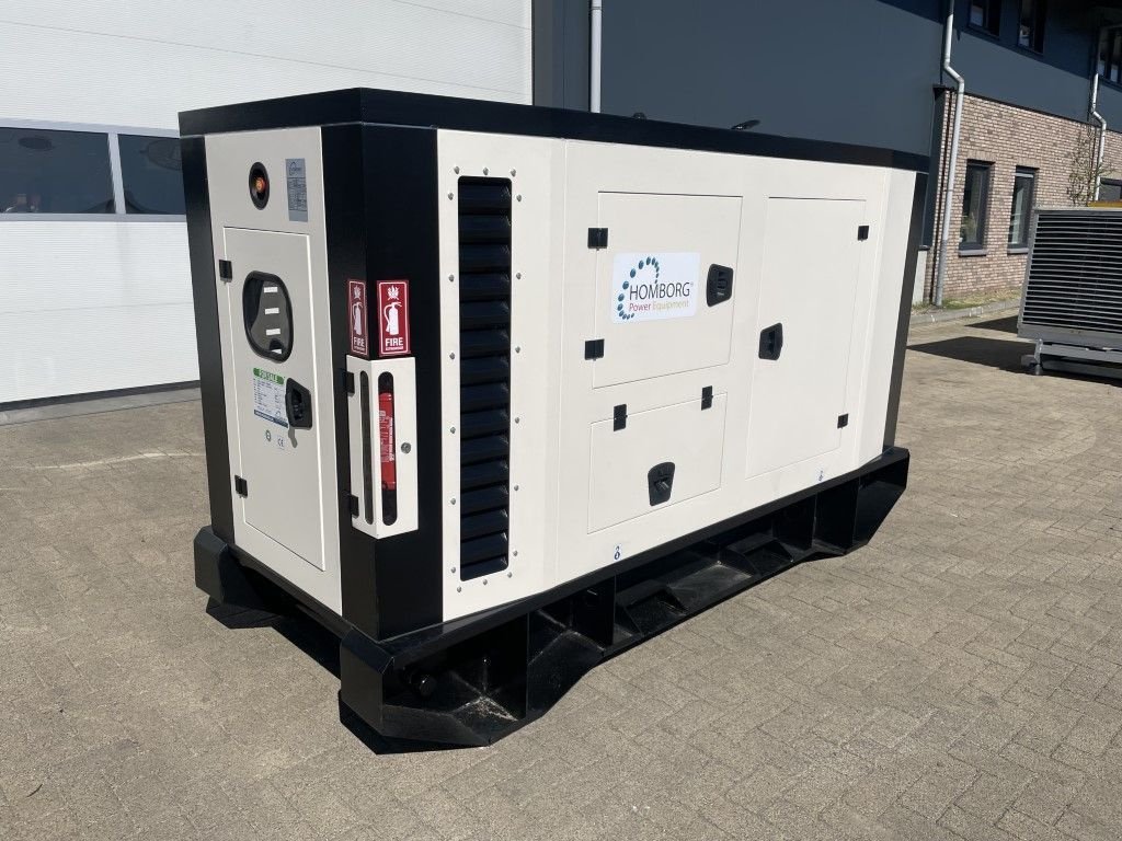 Notstromaggregat des Typs Perkins Nieuwe K-Line 66 kVA silent Rental Version!, Neumaschine in VEEN (Bild 1)