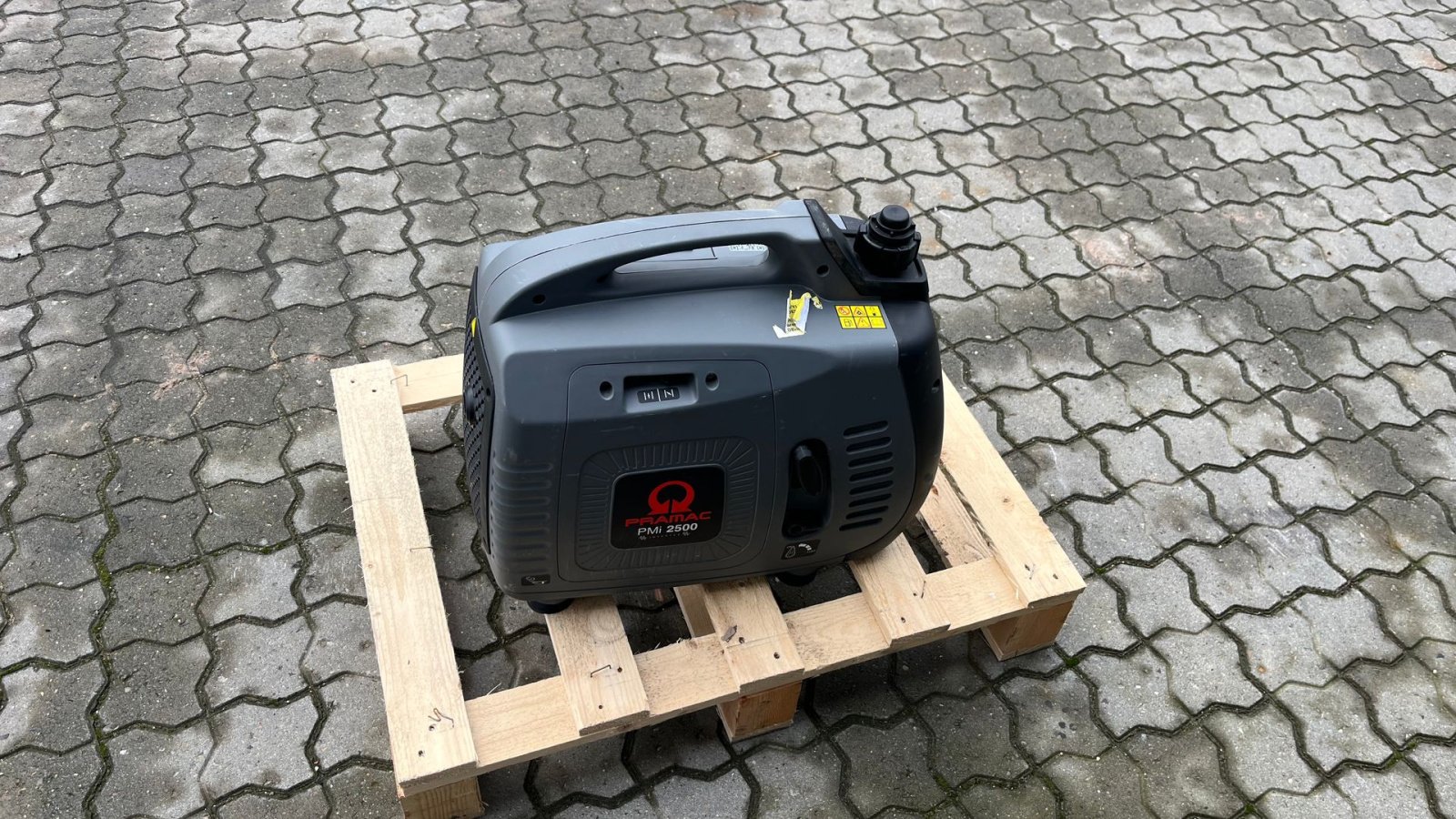 Notstromaggregat des Typs Pramac pmi2500 2,0kW benzin generator, Gebrauchtmaschine in Rønnede (Bild 7)