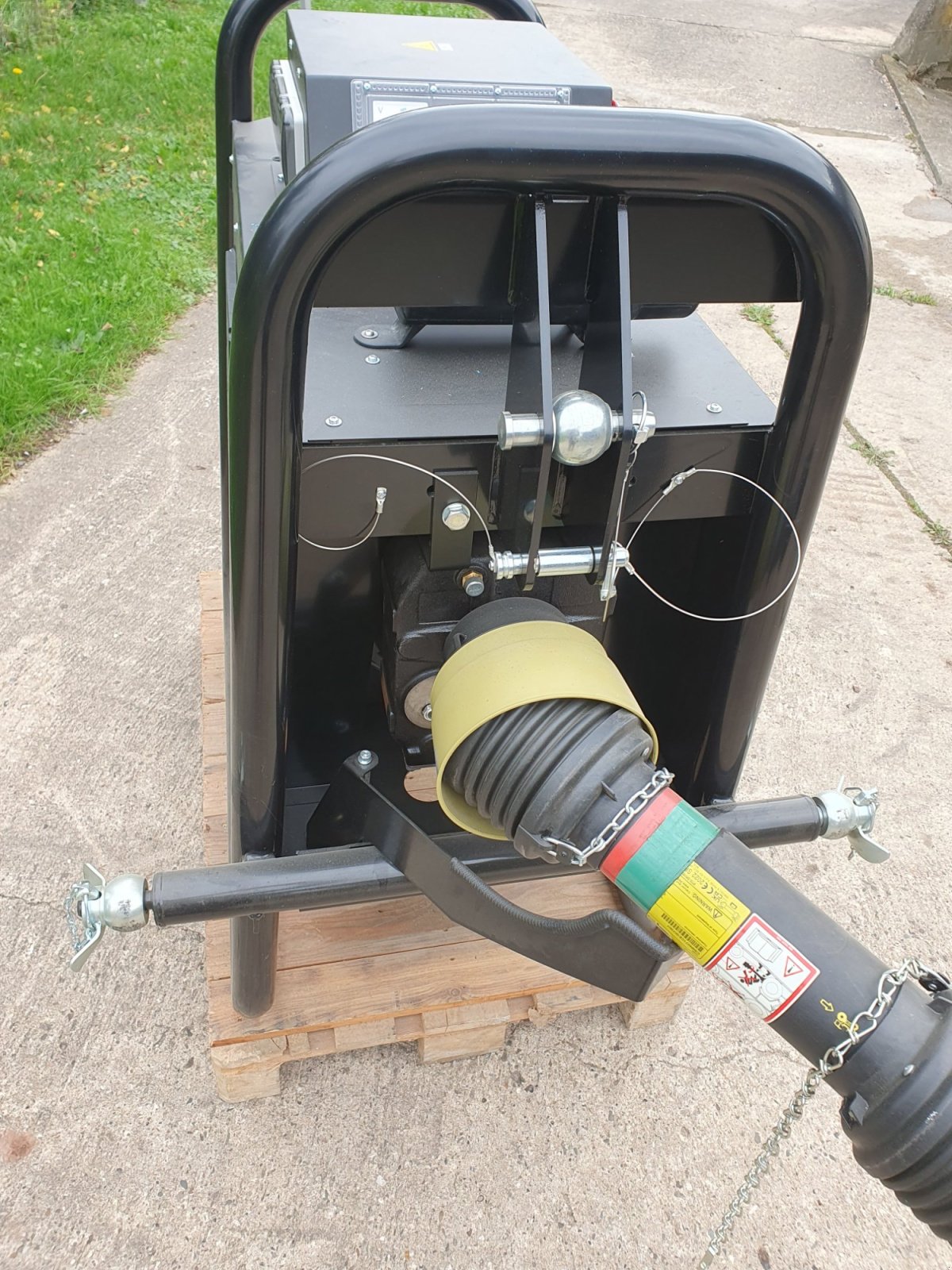 Notstromaggregat of the type Pramac TG48/15 Zapfwellenstromgenerator, Neumaschine in Diespeck (Picture 3)