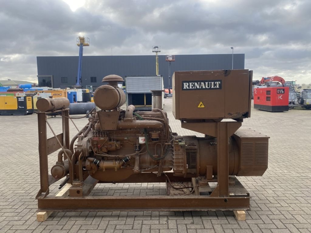 Notstromaggregat des Typs Renault Leroy Somer 180 kVA generatorset ex emergency, Gebrauchtmaschine in VEEN (Bild 5)