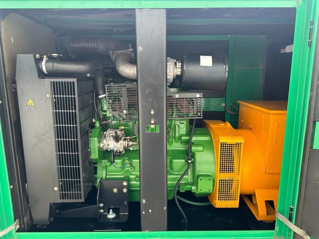 Notstromaggregat des Typs SDMO John Deere Leroy Somer 120 kVA Silent generatorset, Gebrauchtmaschine in VEEN (Bild 2)