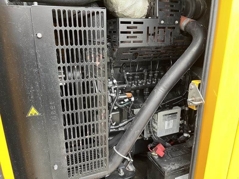 Notstromaggregat des Typs SDMO R 110 C3, Gebrauchtmaschine in Waregem (Bild 2)