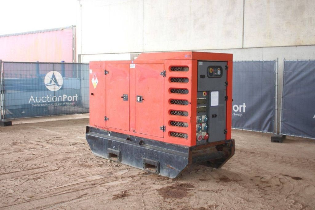 Notstromaggregat del tipo SDMO R110, Gebrauchtmaschine In Antwerpen (Immagine 3)