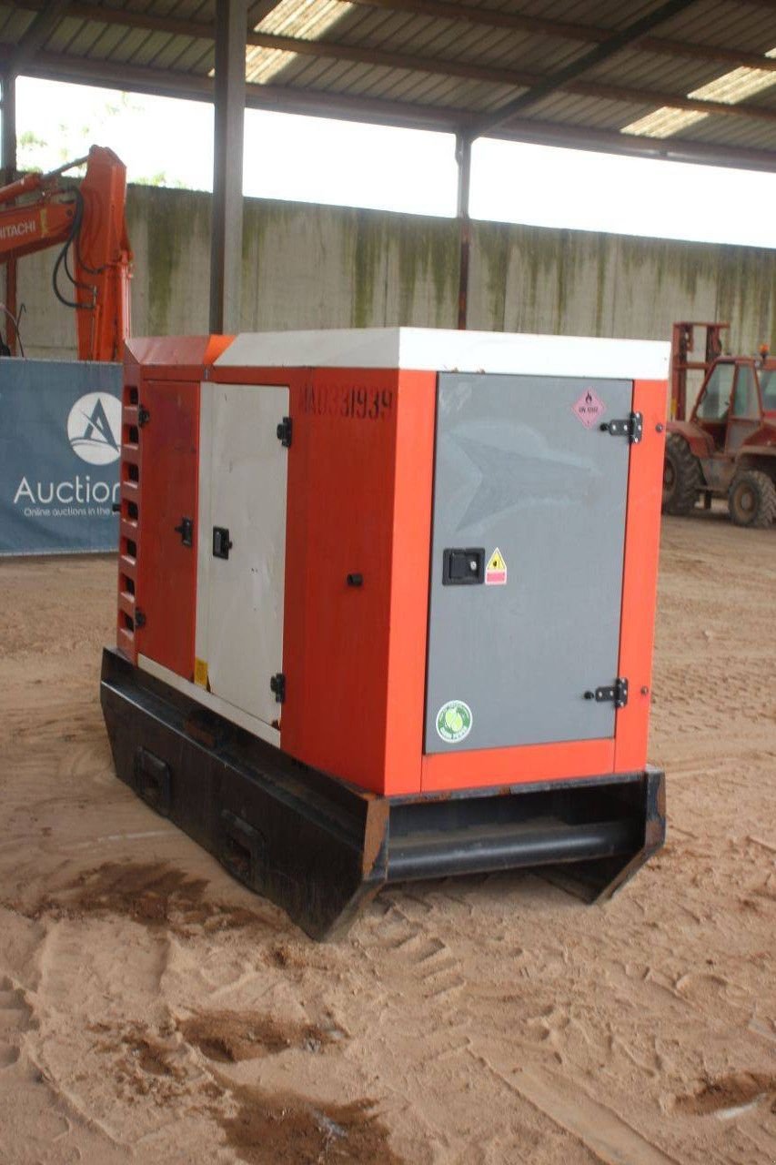 Notstromaggregat del tipo SDMO R110, Gebrauchtmaschine In Antwerpen (Immagine 7)