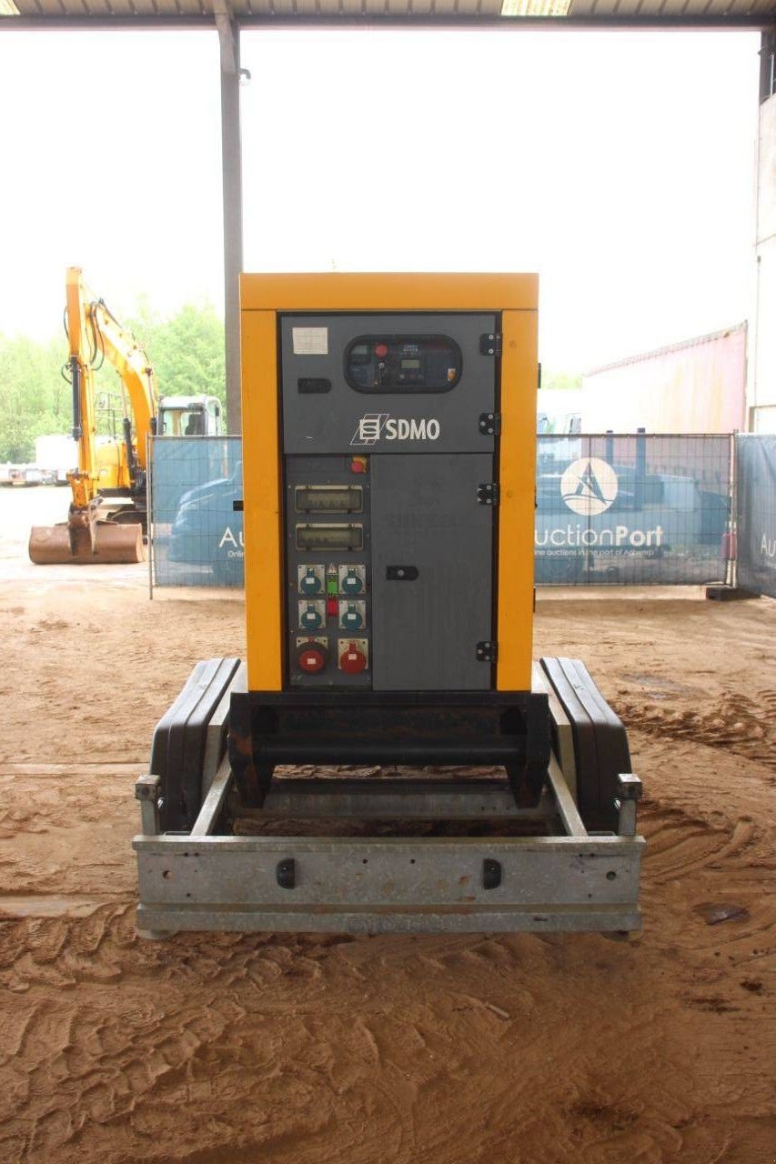 Notstromaggregat a típus SDMO R110C3, Gebrauchtmaschine ekkor: Antwerpen (Kép 4)