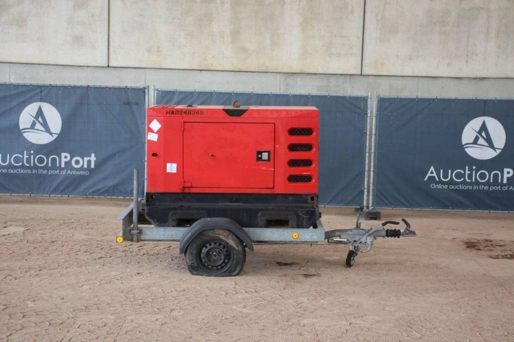 Notstromaggregat от тип SDMO R22, Gebrauchtmaschine в Antwerpen (Снимка 2)