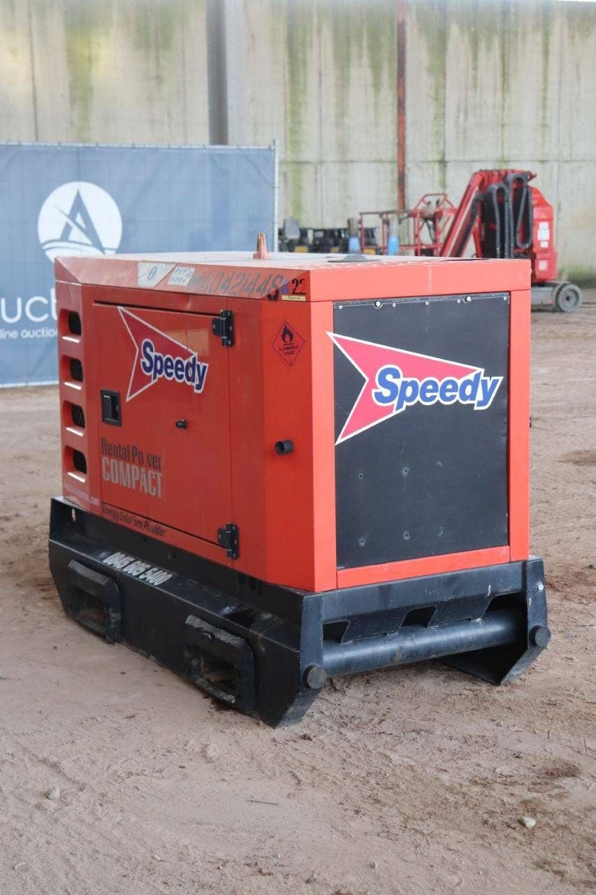 Notstromaggregat Türe ait SDMO R22, Gebrauchtmaschine içinde Antwerpen (resim 8)