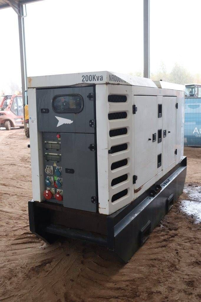 Notstromaggregat typu SDMO R220C3, Gebrauchtmaschine w Antwerpen (Zdjęcie 5)
