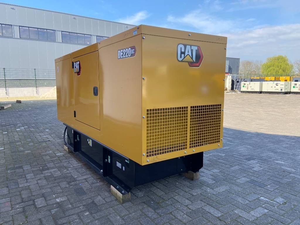Notstromaggregat of the type Sonstige Cat DE220GC - 220 kVA Stand-by Generator - DPX-18212, Neumaschine in Dordrecht (Picture 2)