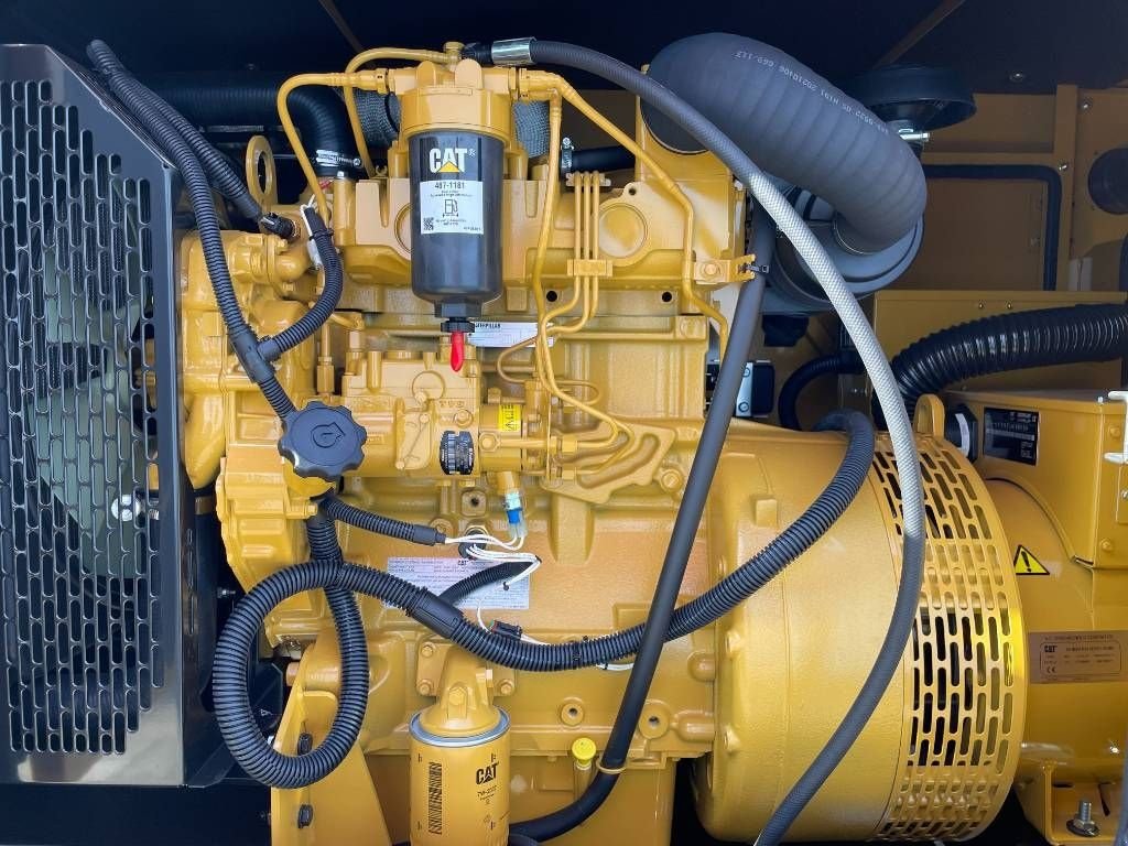 Notstromaggregat of the type Sonstige Cat DE33GC - 33 kVA Stand-by Generator Set - DPX-18204, Neumaschine in Dordrecht (Picture 8)