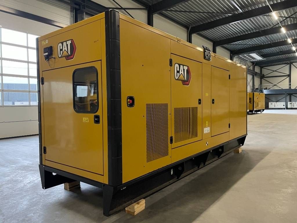 Notstromaggregat van het type Sonstige Cat DE550E0 - C15 - 550 kVA Generator - DPX-18027, Neumaschine in Dordrecht (Foto 4)