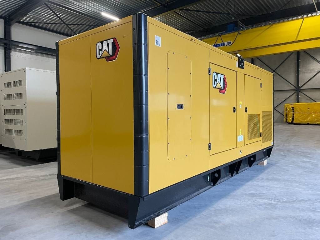 Notstromaggregat van het type Sonstige Cat DE550E0 - C15 - 550 kVA Generator - DPX-18027, Neumaschine in Dordrecht (Foto 2)