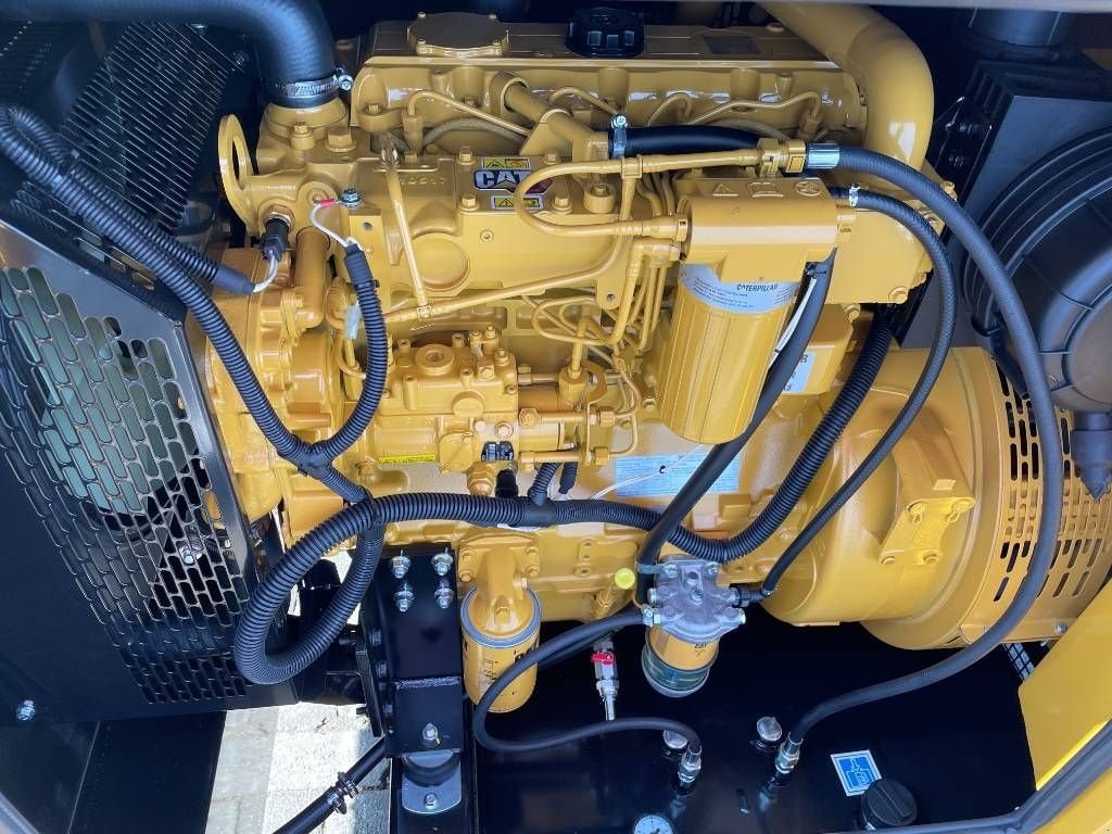 Notstromaggregat van het type Sonstige Cat DE88GC - 88 kVA Stand-by Generator Set - DPX-18207, Neumaschine in Dordrecht (Foto 8)