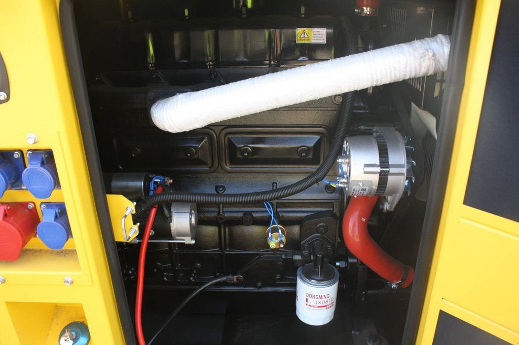 Notstromaggregat от тип Sonstige compal power VG-R30, Gebrauchtmaschine в Antwerpen (Снимка 11)