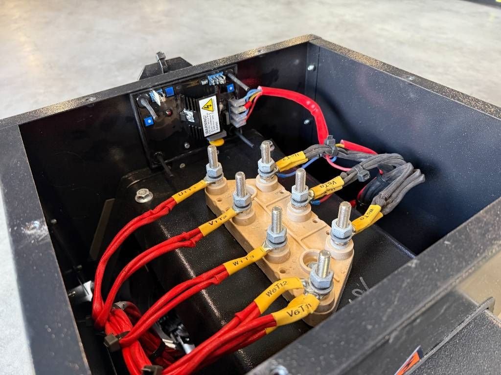 Notstromaggregat des Typs Sonstige DPX CJ224E - 60 kVA Alternator - DPX-33904, Neumaschine in Dordrecht (Bild 6)