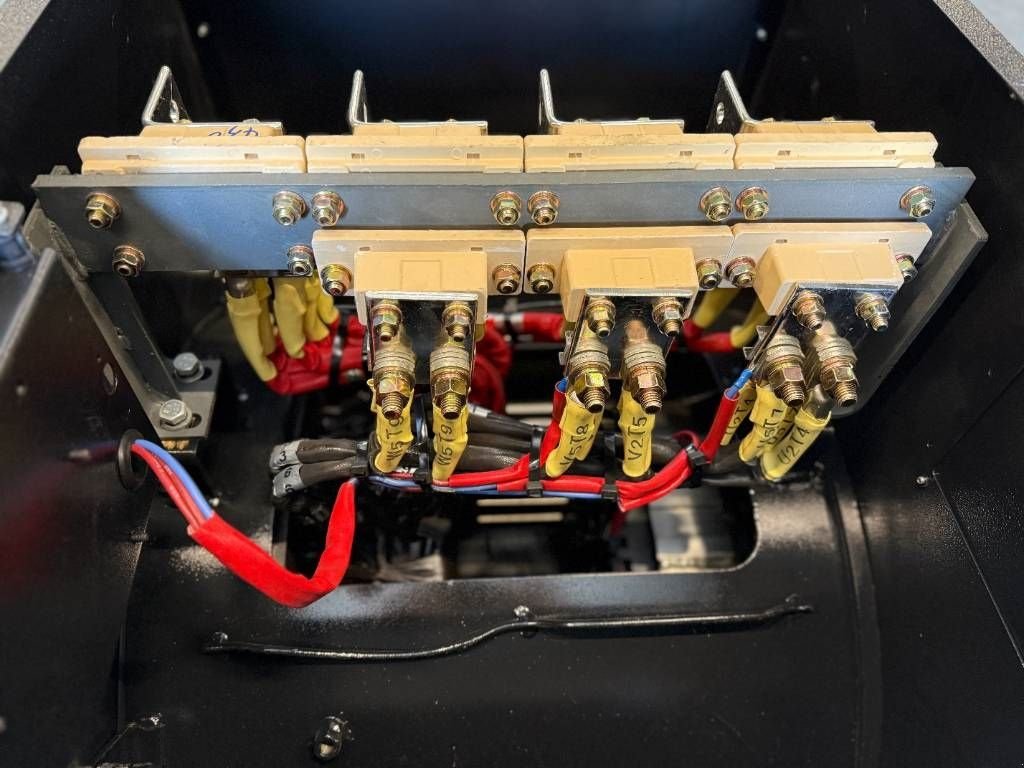 Notstromaggregat of the type Sonstige DPX CJ544D - 500 kVA Alternator - DPX-33912, Neumaschine in Dordrecht (Picture 6)