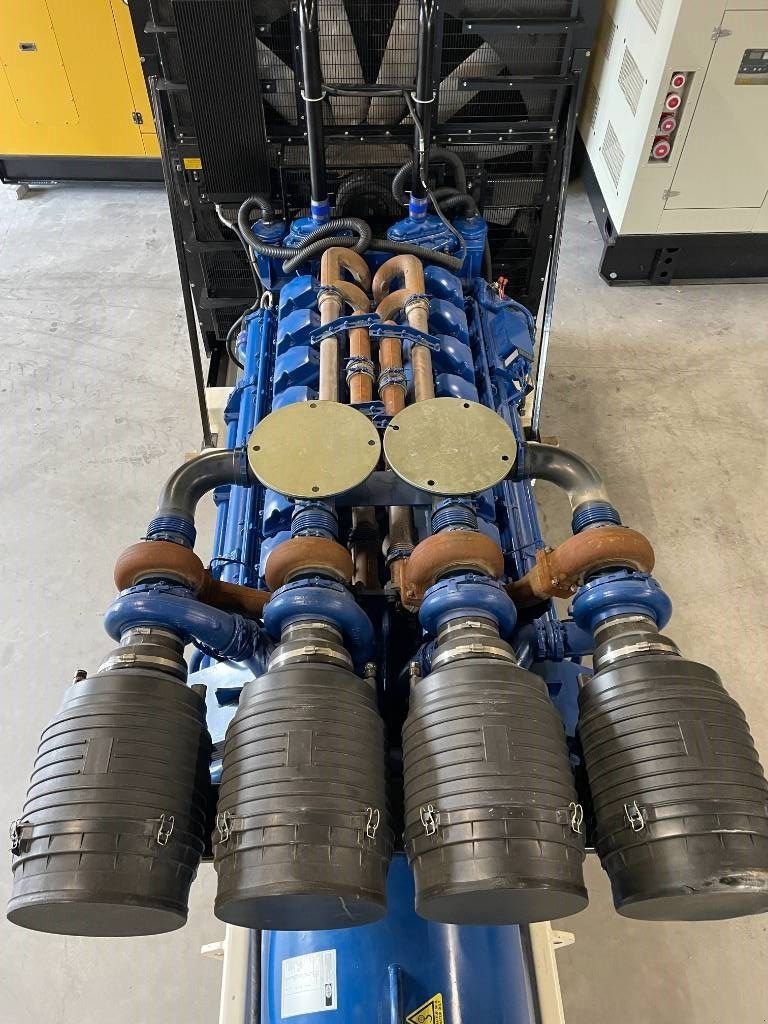 Notstromaggregat of the type Sonstige FG Wilson P2000-3 - 2000 kVA Open Genset - DPX-16033-O, Neumaschine in Dordrecht (Picture 11)