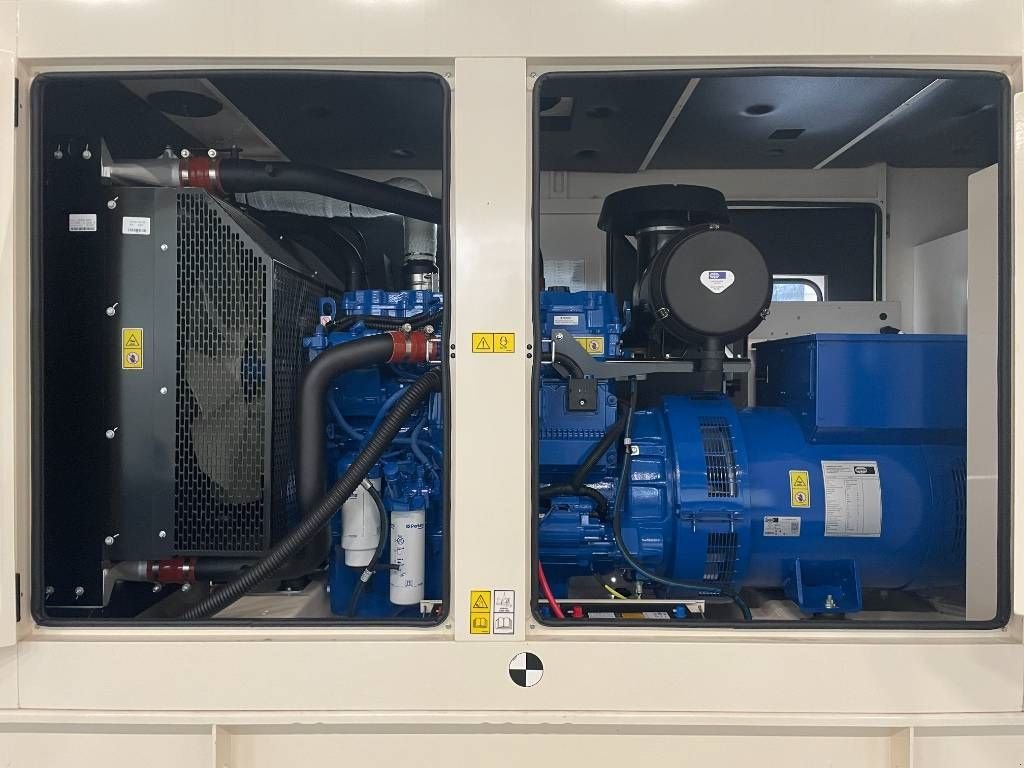 Notstromaggregat of the type Sonstige FG Wilson P300-5 - 300 kVA Genset - DPX-16015, Neumaschine in Dordrecht (Picture 8)