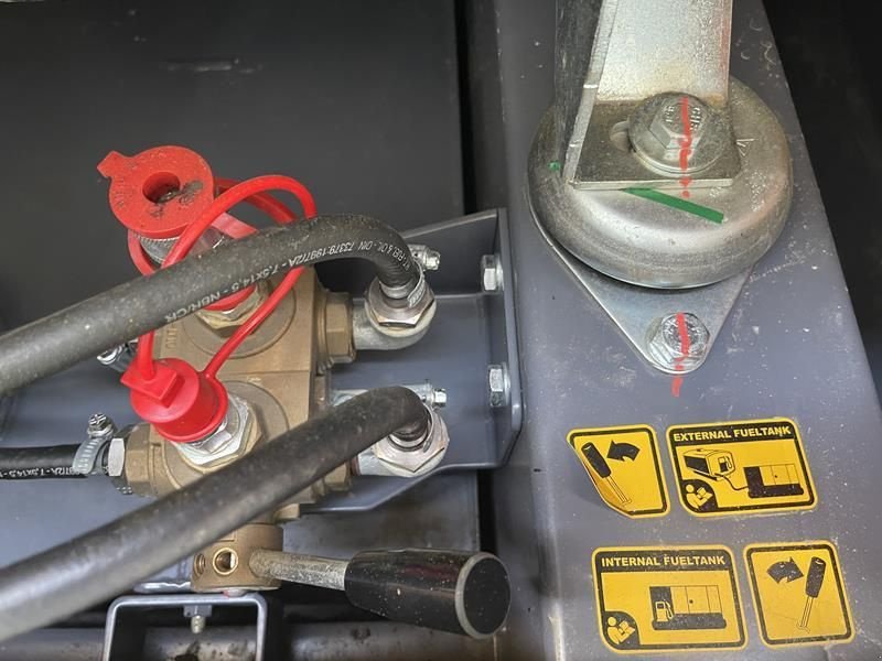 Notstromaggregat des Typs Sonstige GR108-AC QAS 60, Gebrauchtmaschine in Waregem (Bild 11)