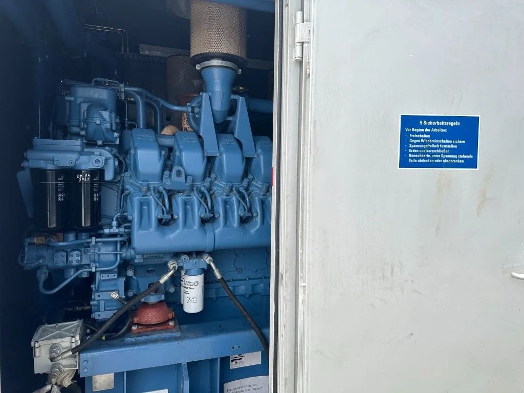 Notstromaggregat des Typs Sonstige MTU 16V 4000 SDMO 2200 kVA Silent generatorset in container, Gebrauchtmaschine in VEEN (Bild 2)