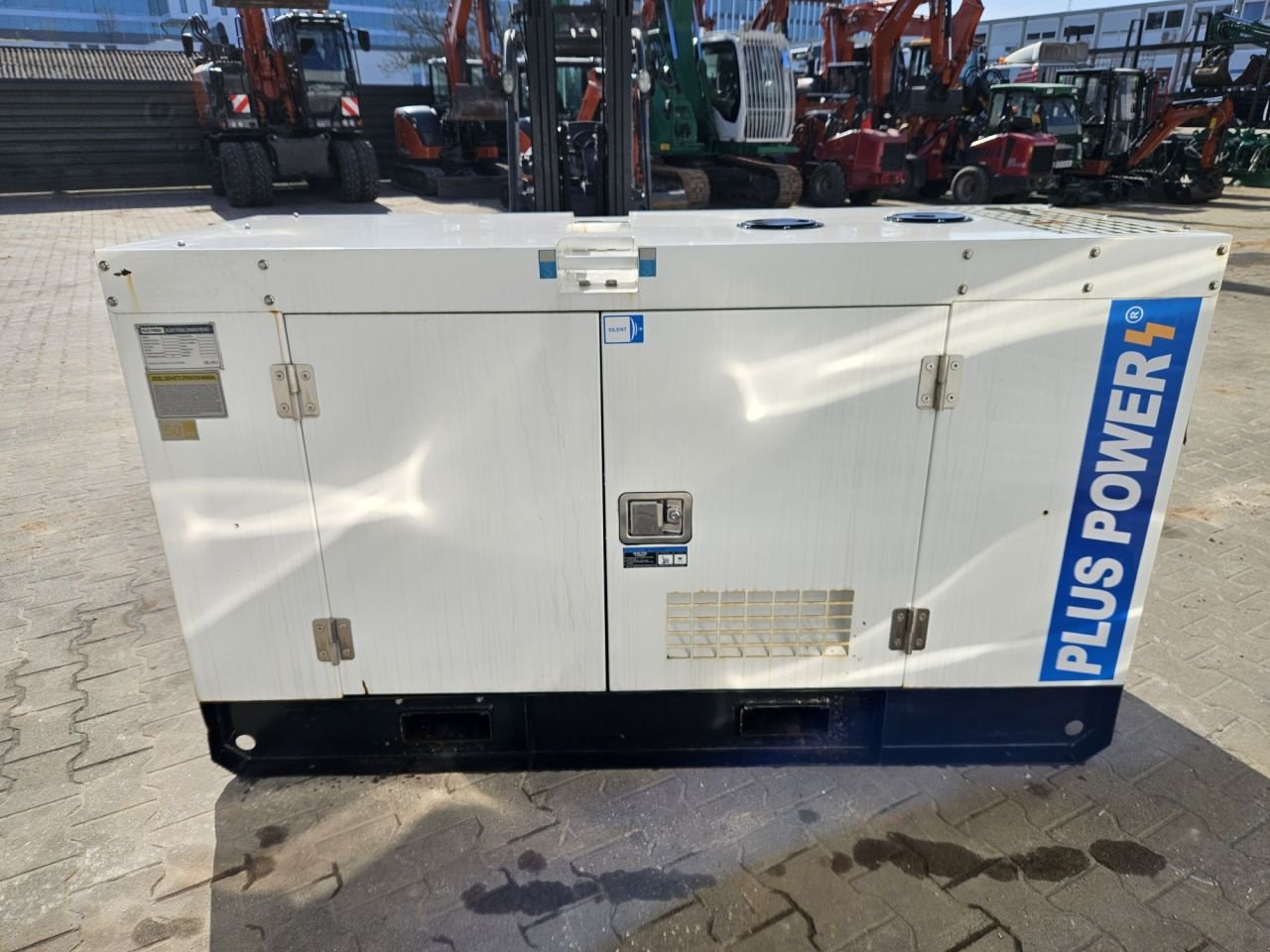 Notstromaggregat типа Sonstige Plus Power GF2-30 30 Kva, Gebrauchtmaschine в Veldhoven (Фотография 2)