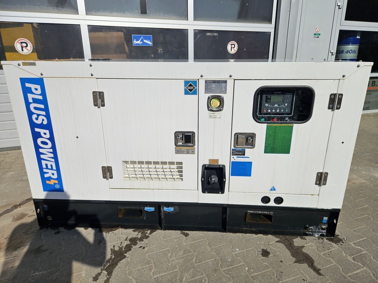 Notstromaggregat of the type Sonstige Plus Power GF2-60 63 KVa, Neumaschine in Veldhoven (Picture 1)