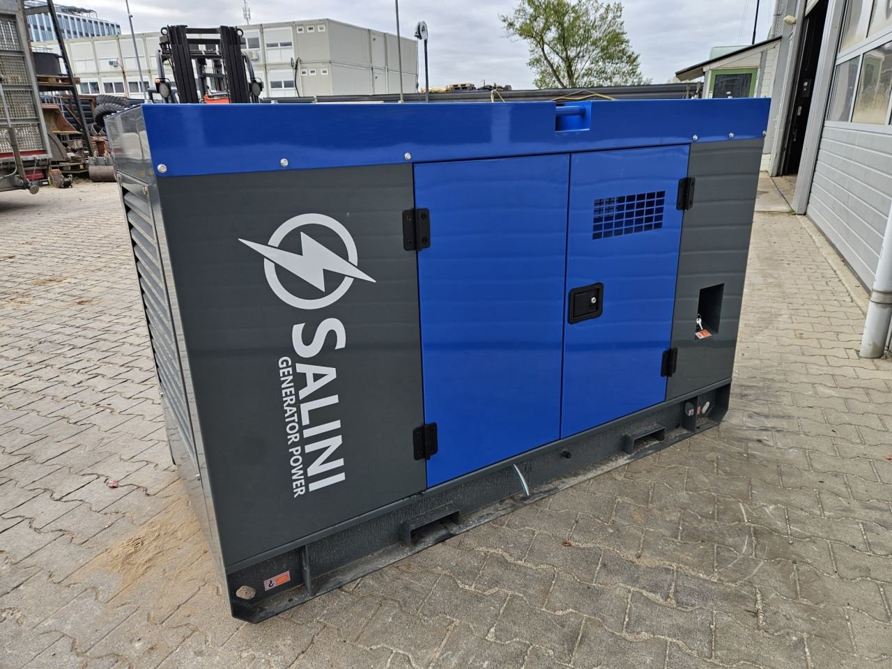 Notstromaggregat of the type Sonstige Salini VG-R30 37.5 Kva, Neumaschine in Veldhoven (Picture 2)