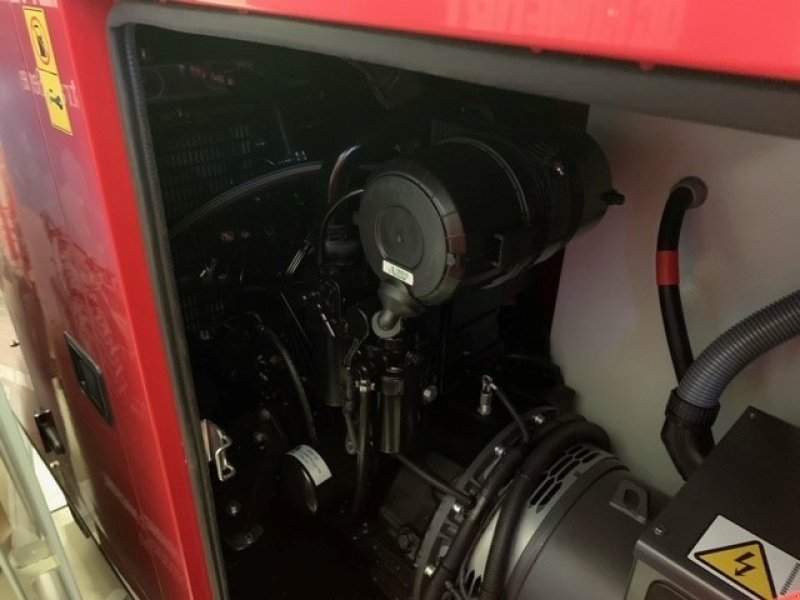 Notstromaggregat des Typs Valtra VG60 3 Cylinder Agco power motor., Gebrauchtmaschine in Sakskøbing (Bild 8)