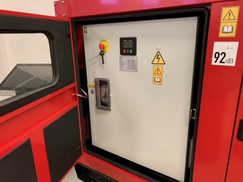 Notstromaggregat des Typs Valtra VG60 3 Cylinder Agco power motor., Gebrauchtmaschine in Sakskøbing (Bild 4)