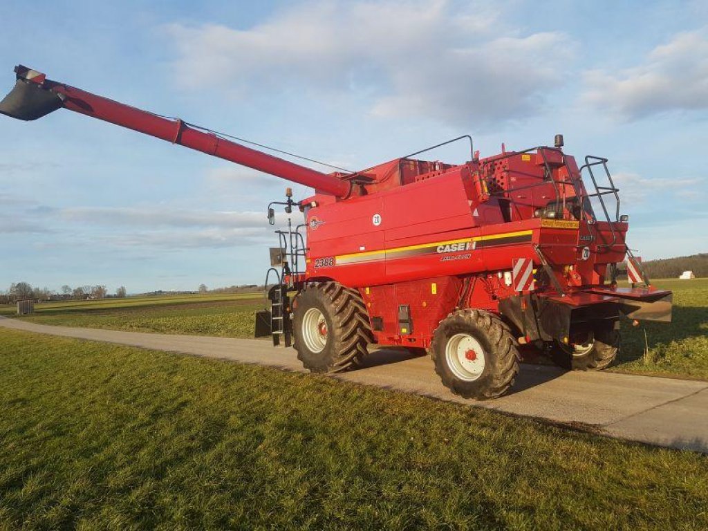 Oldtimer-Mähdrescher des Typs Case IH 2388 Exclusive, Gebrauchtmaschine in Київ (Bild 4)