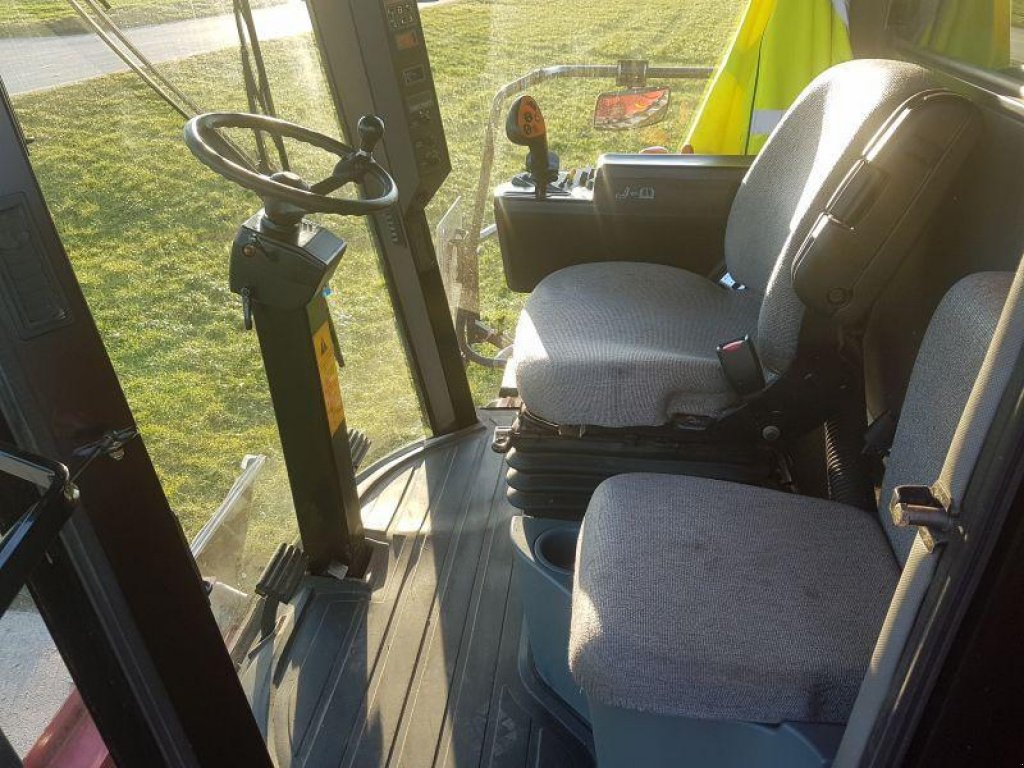 Oldtimer-Mähdrescher des Typs Case IH 2388 Exclusive, Gebrauchtmaschine in Київ (Bild 11)