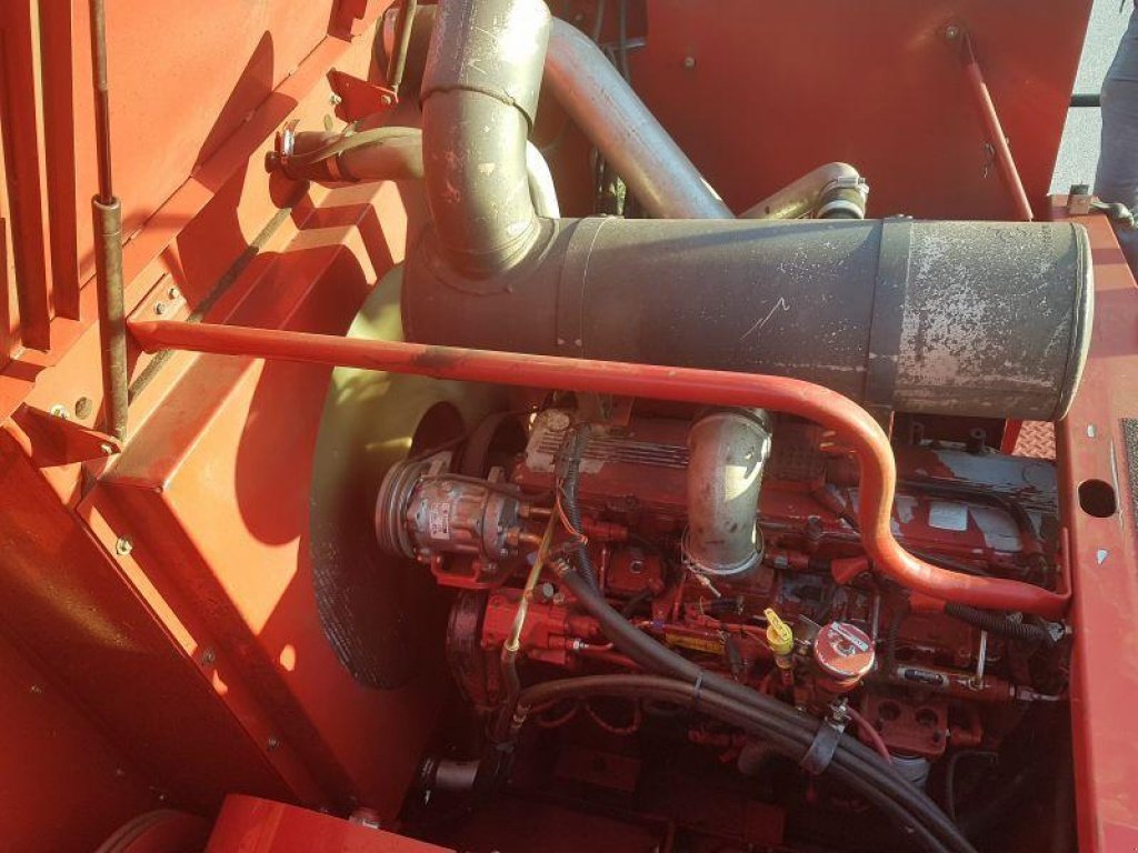 Oldtimer-Mähdrescher des Typs Case IH 2388 Exclusive, Gebrauchtmaschine in Київ (Bild 8)