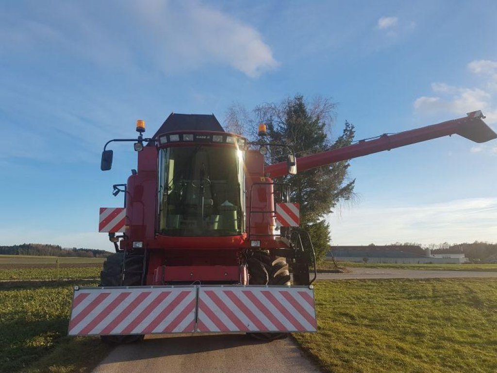 Oldtimer-Mähdrescher des Typs Case IH 2388 Exclusive, Gebrauchtmaschine in Київ (Bild 3)