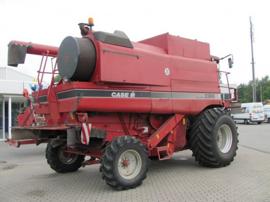 Oldtimer-Mähdrescher del tipo Case IH Axial Flow 2388, Gebrauchtmaschine In Київ (Immagine 4)
