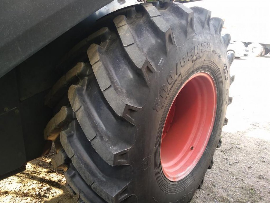 Oldtimer-Mähdrescher des Typs CLAAS Lexion 570, Neumaschine in Київ (Bild 10)