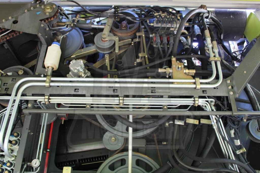Oldtimer-Mähdrescher des Typs CLAAS Lexion 760, Neumaschine in Тернопіль (Bild 4)