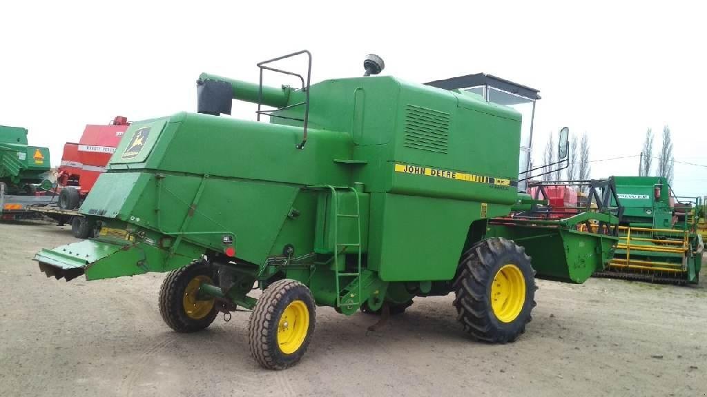 Oldtimer-Mähdrescher des Typs John Deere 1032, Neumaschine in Херсон (Bild 4)