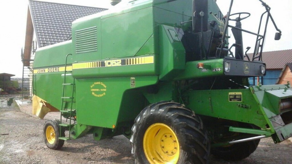 Oldtimer-Mähdrescher des Typs John Deere 1052, Neumaschine in Червоноград (Bild 7)