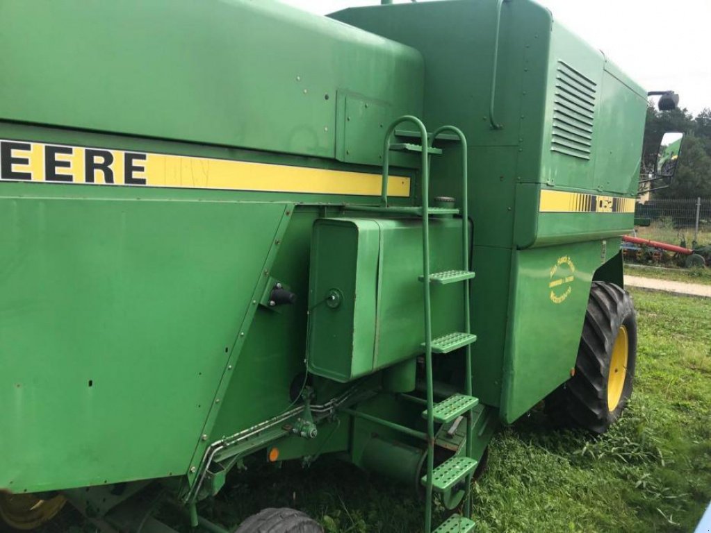 Oldtimer-Mähdrescher des Typs John Deere 1052, Neumaschine in Червоноград (Bild 9)