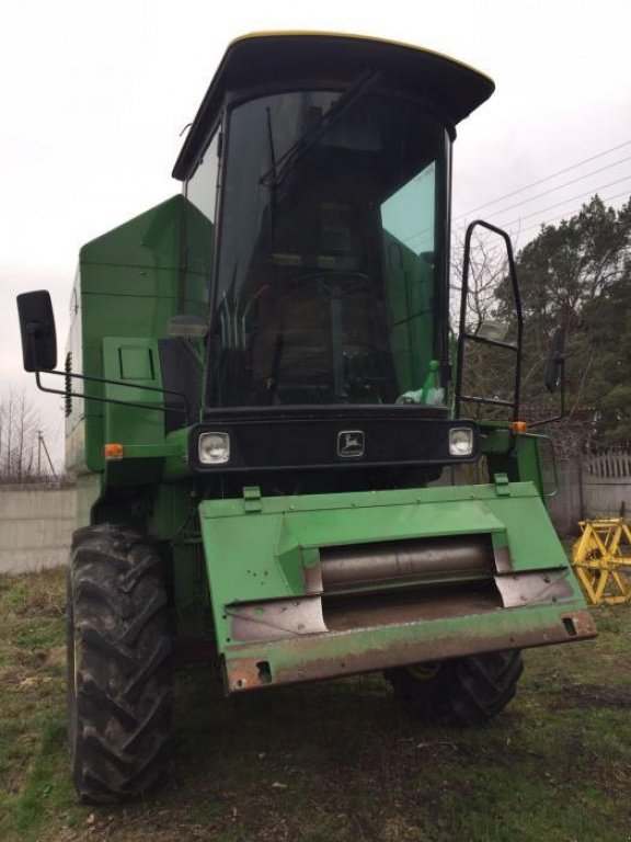 Oldtimer-Mähdrescher a típus John Deere 1055, Neumaschine ekkor: Червоноград (Kép 1)