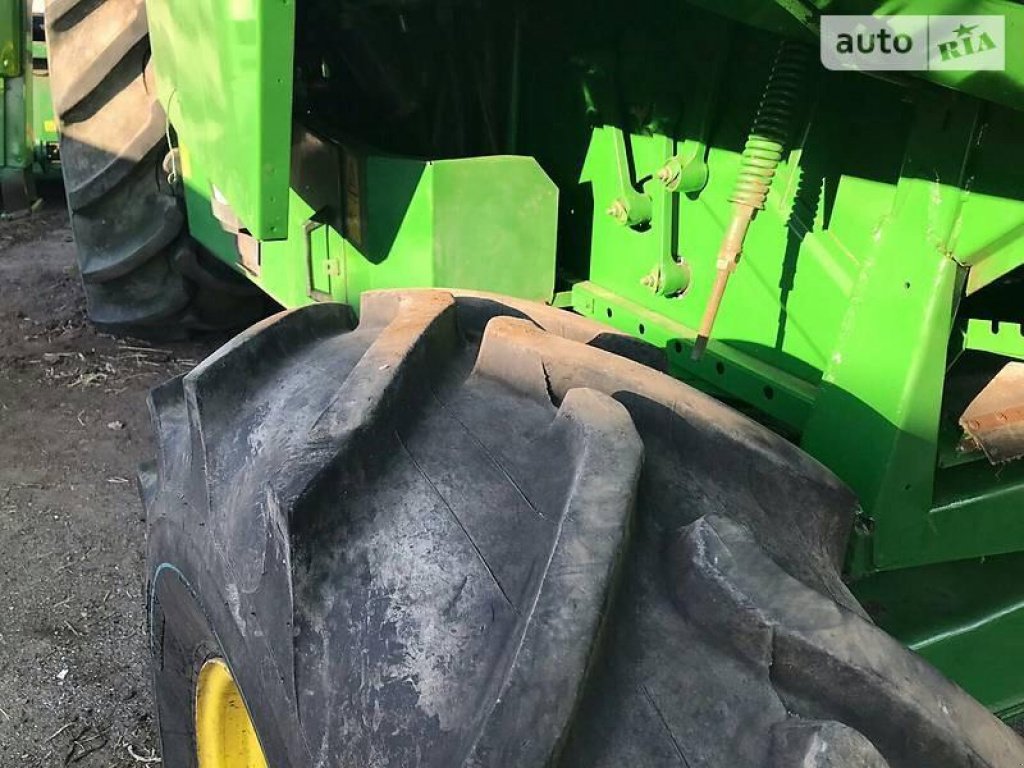 Oldtimer-Mähdrescher des Typs John Deere 2066, Neumaschine in Тернопіль (Bild 2)