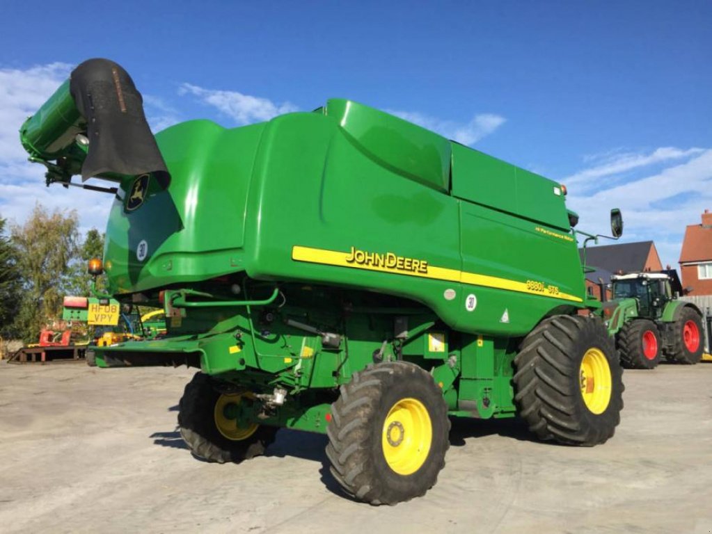 Oldtimer-Mähdrescher a típus John Deere 9880i STS, Neumaschine ekkor: Рівне (Kép 10)