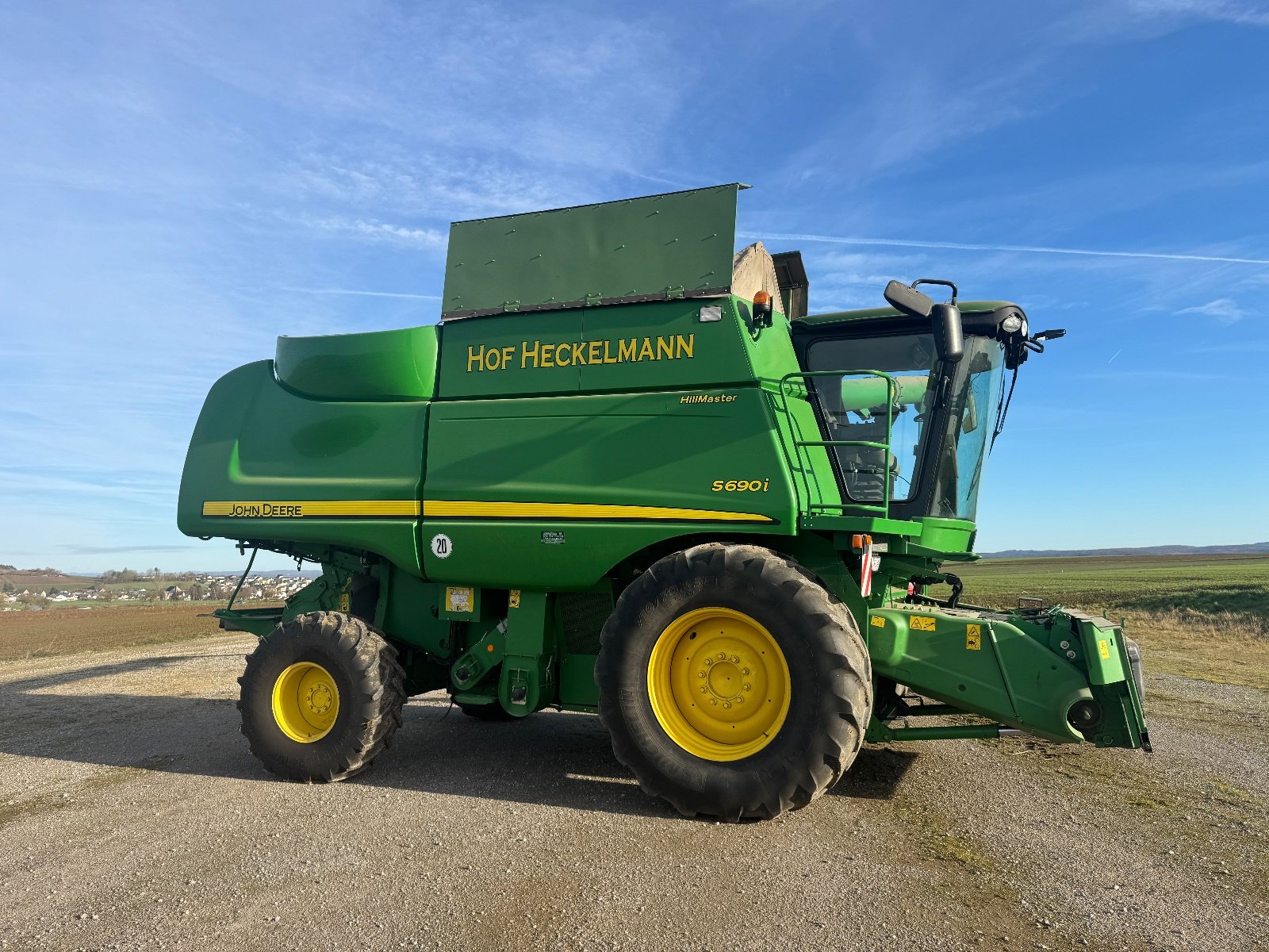 Oldtimer-Mähdrescher типа John Deere S690i HM, Gebrauchtmaschine в Hünfelden (Фотография 2)