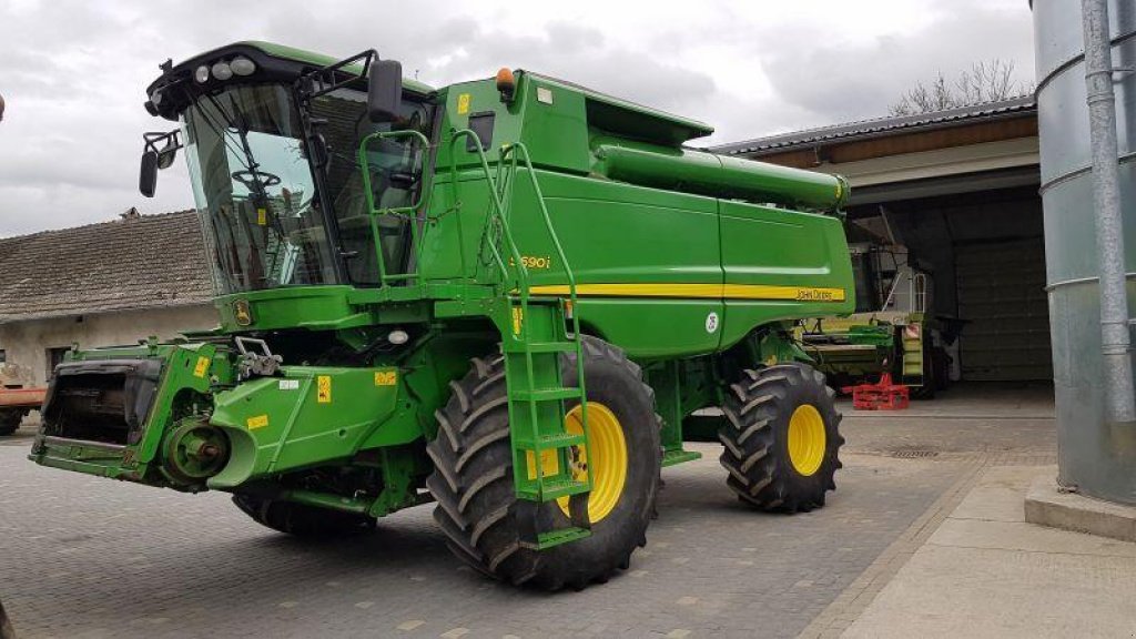 Oldtimer-Mähdrescher tip John Deere S690i, Gebrauchtmaschine in Київ (Poză 1)