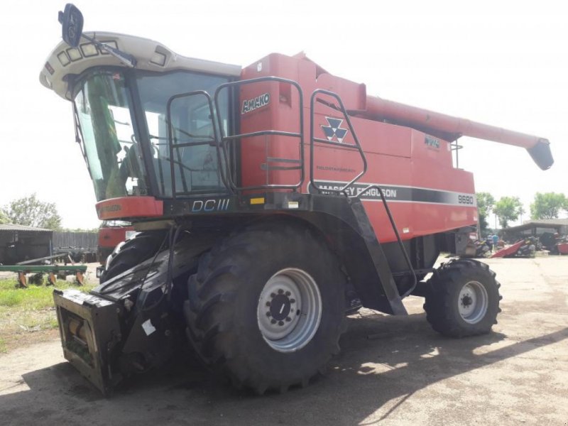 Oldtimer-Mähdrescher of the type Massey Ferguson 9690, Neumaschine in Суми (Picture 1)