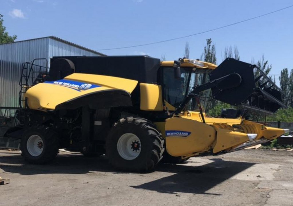 Oldtimer-Mähdrescher typu New Holland CR9080, Neumaschine v Миколаїв (Obrázek 1)