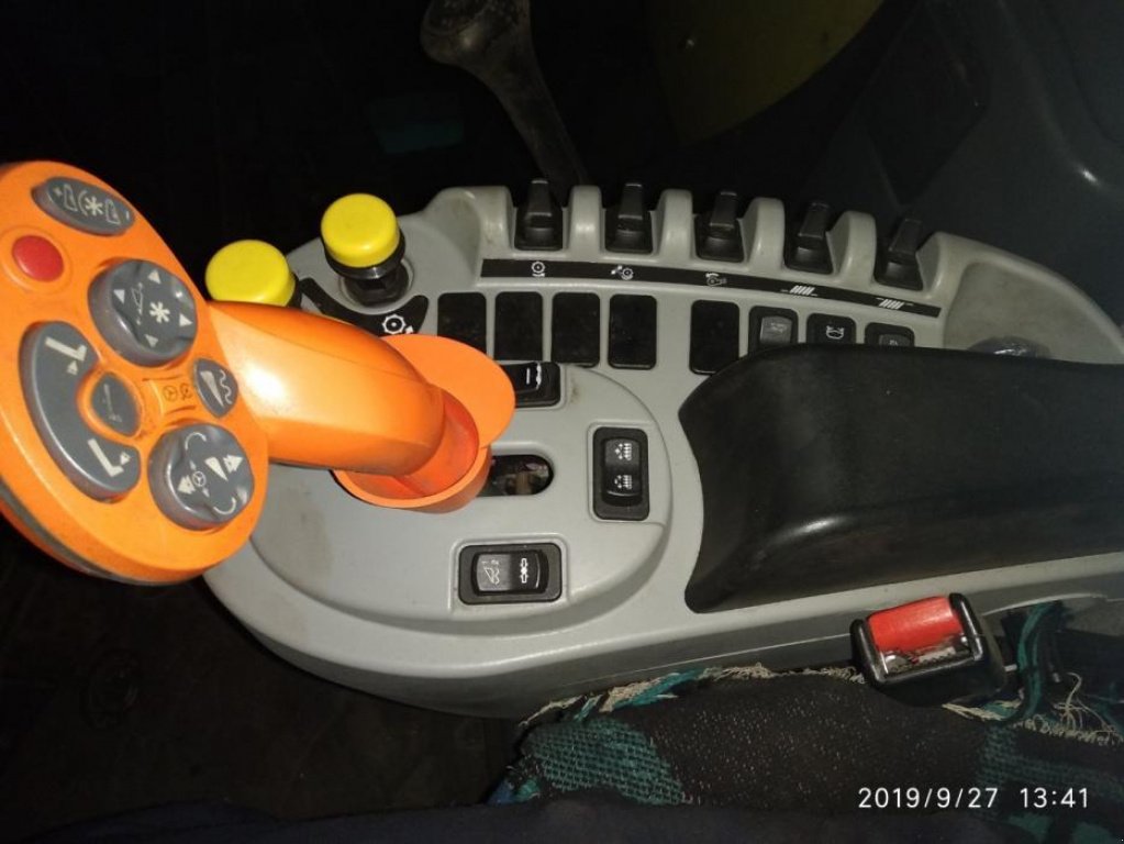 Oldtimer-Mähdrescher del tipo New Holland CX6090, Neumaschine In Біла Церква (Immagine 8)