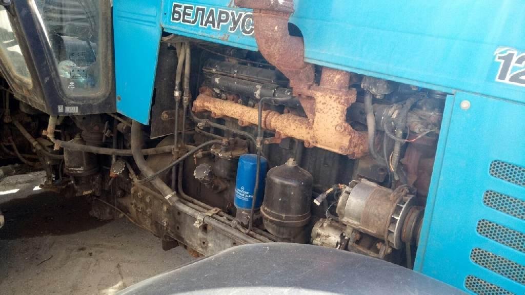 Oldtimer-Traktor des Typs Belarus Беларус-1221, Neumaschine in Херсон (Bild 2)