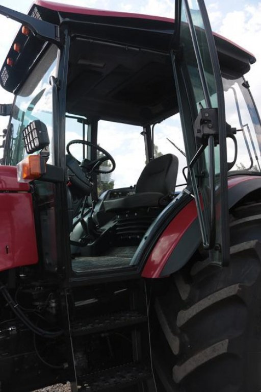 Oldtimer-Traktor typu Belarus Беларус-2022.3, Neumaschine v Миколаїв (Obrázek 3)