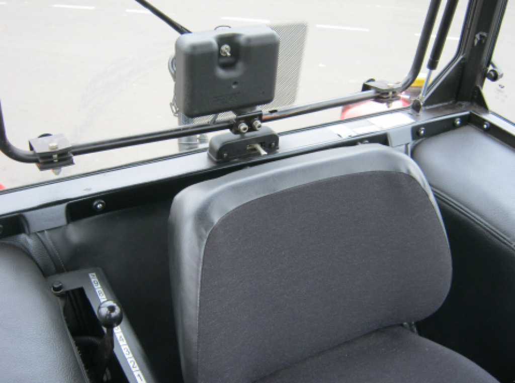 Oldtimer-Traktor typu Belarus Беларус-622, Neumaschine v Львів (Obrázek 4)